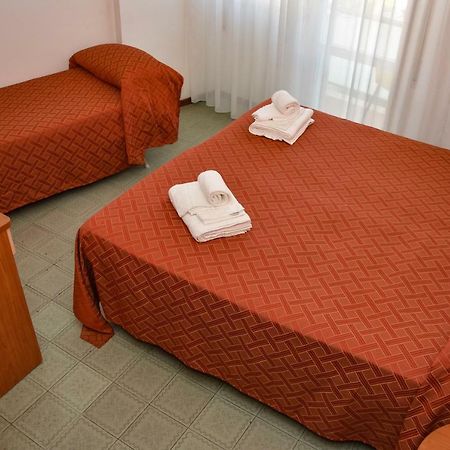 Tyc Hotel Viserbella di Rimini Ngoại thất bức ảnh