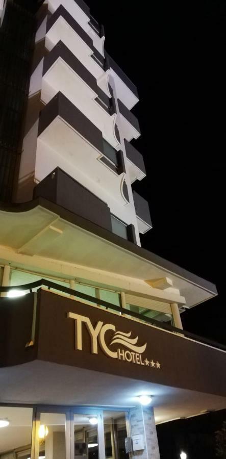 Tyc Hotel Viserbella di Rimini Ngoại thất bức ảnh